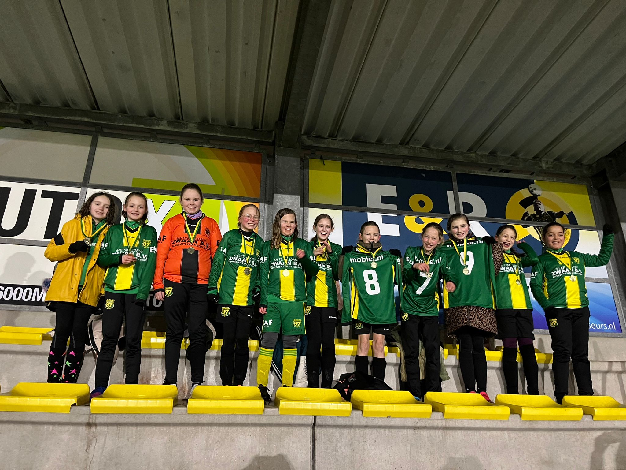 MO11-1 (2) MO11-1 (2)
